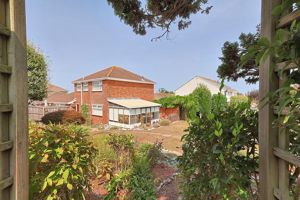 Photo 21- click for photo gallery